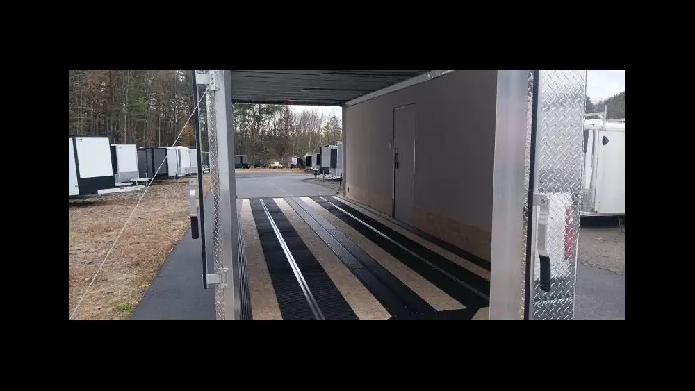2026 Durabull DBMS101X22TA Enclosed Snowmobile Trailers