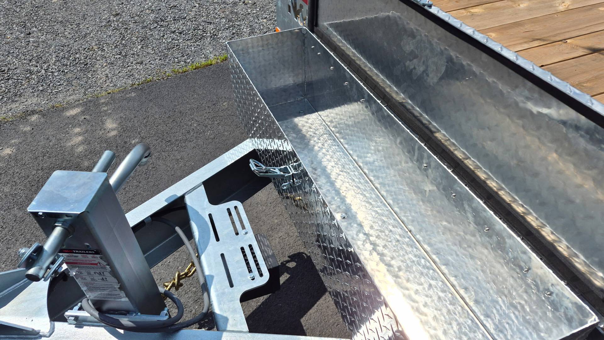 2026 N&N Trailers IROC8-724G307 Deck Between Equipment Trailers